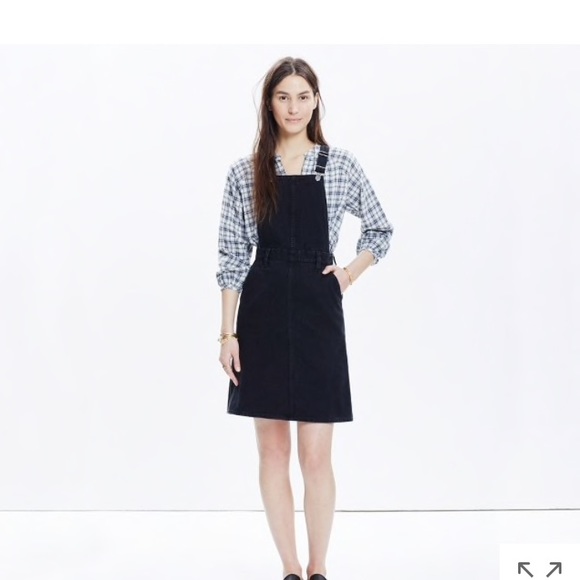 black jumper dress outfit